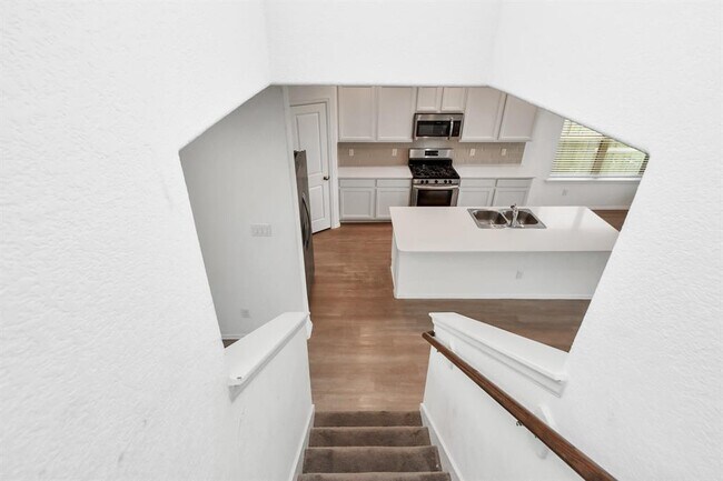 Building Photo - 24063 Hawthorn Lks Dr