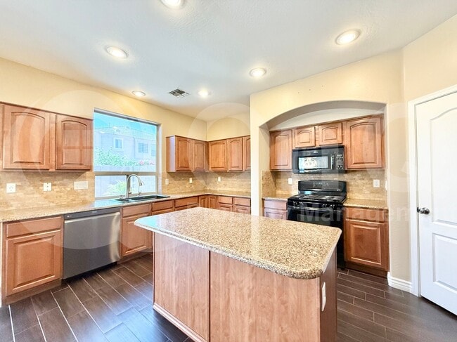 Building Photo - 16111 W Winslow Dr