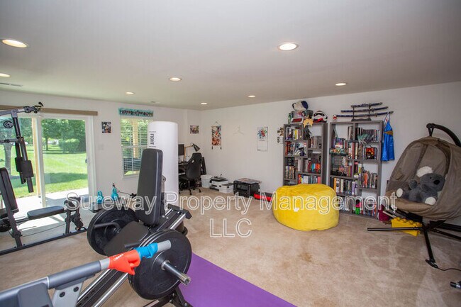 Building Photo - 172 Fela Dr