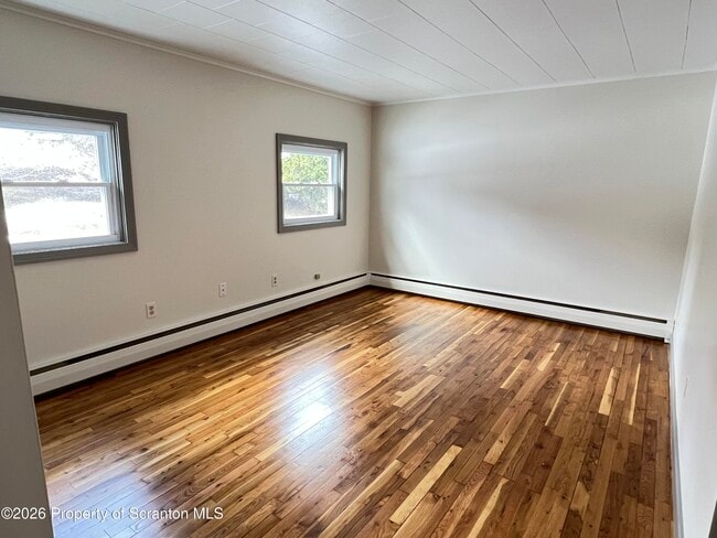 Building Photo - 214 Melrose Ave