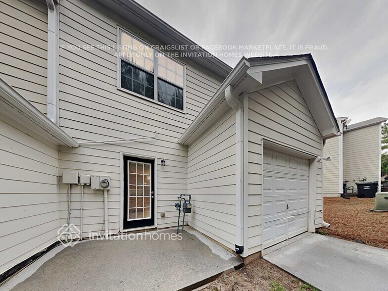 Building Photo - 151 Riverstone Commons Cir
