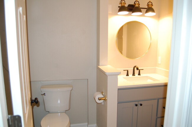 3rd bathroom - 3075 Chartwell Ct