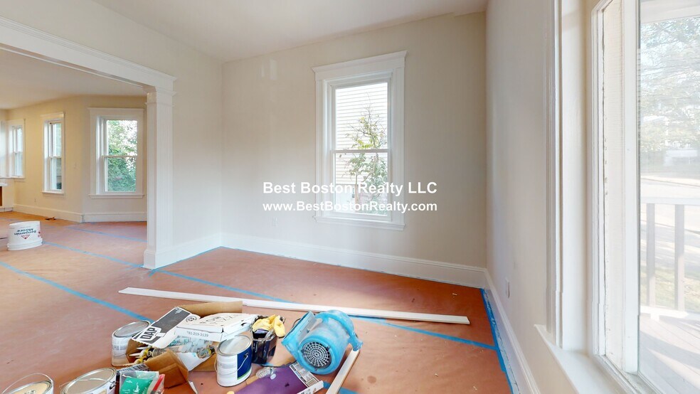 Building Photo - 47 Curtis Ave
