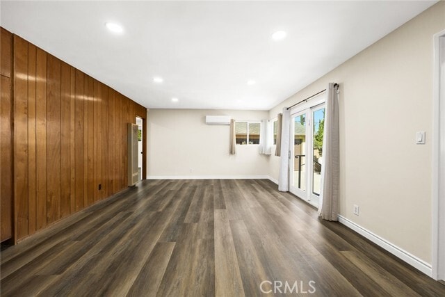 Building Photo - 9502 Olema St