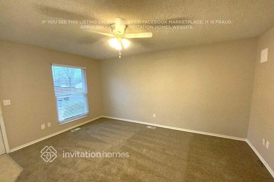 Building Photo - 20355 E Buchanan Dr