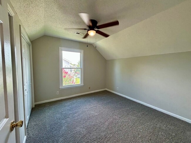 Building Photo - 1225 Cobblestone Ln