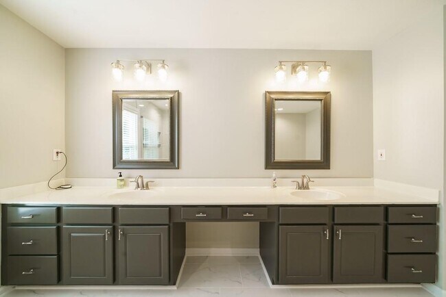 Building Photo - 5342 Tormeall Trace