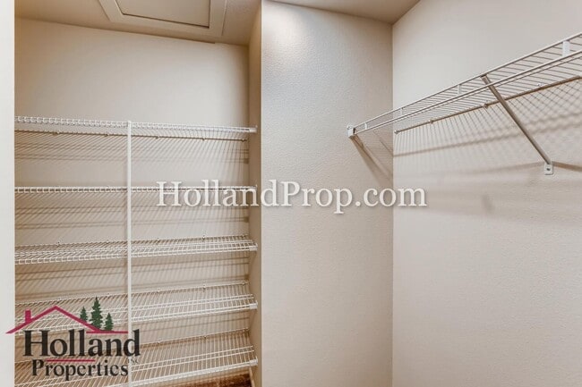 Building Photo - Modern Luxury Living Near Intel, Parks & Everything You Need!