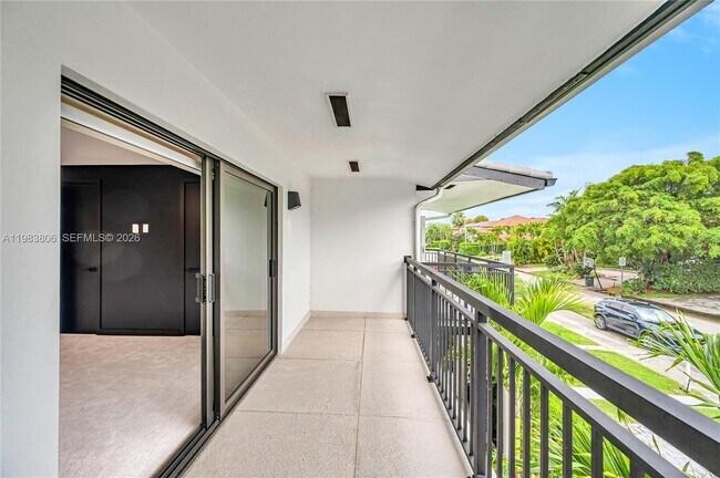 Building Photo - 2211 NE 122nd St