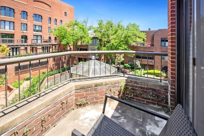 Building Photo - 1080 Wisconsin Ave NW