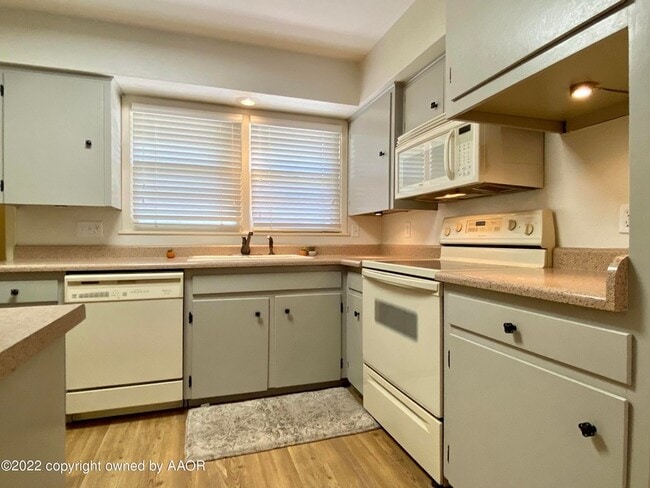 Building Photo - 4109 Tucson Dr