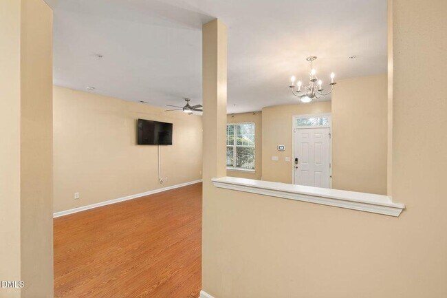 Building Photo - 401 Coalinga Lane