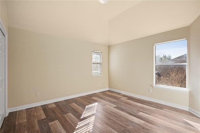 Building Photo - 10112 Channel Island Dr