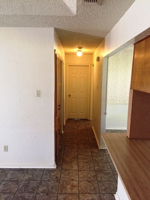 Building Photo - 2325 Tiffany Dr