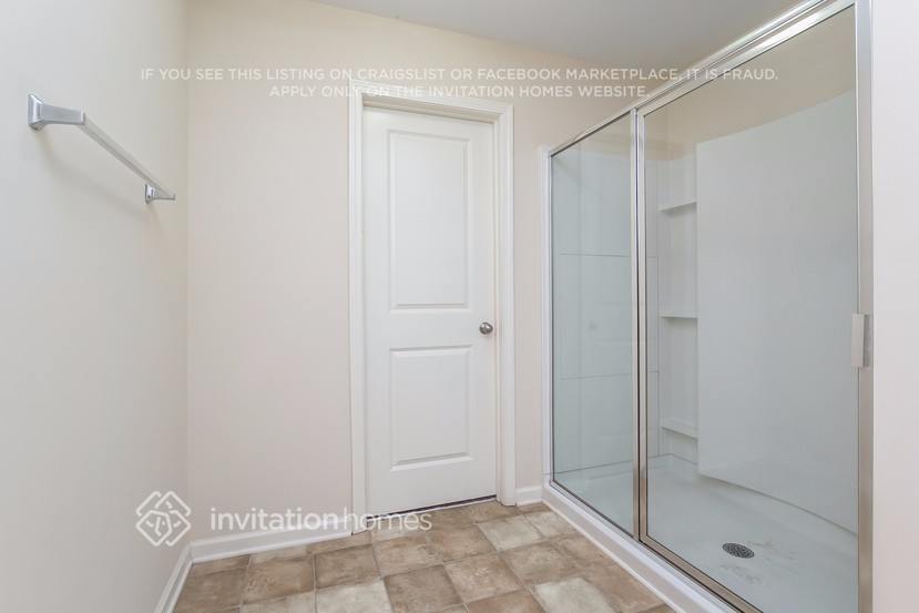 Building Photo - 1562 Ewing Farm Dr