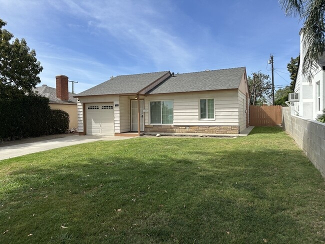 Building Photo - 13082 14th St