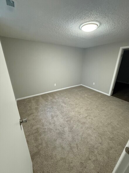 Downstairs Bedroom 3 - 3958 N Edgemoor St