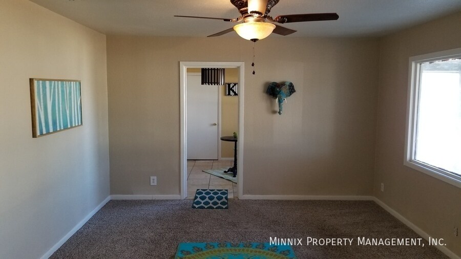 Building Photo - 3005 49th St