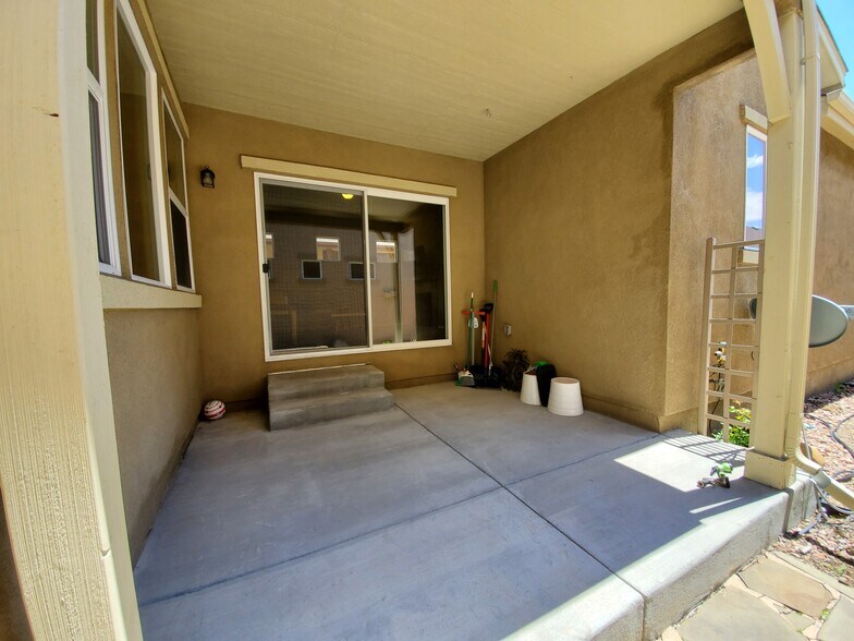 Building Photo - 5517 Sunrise Mesa Dr