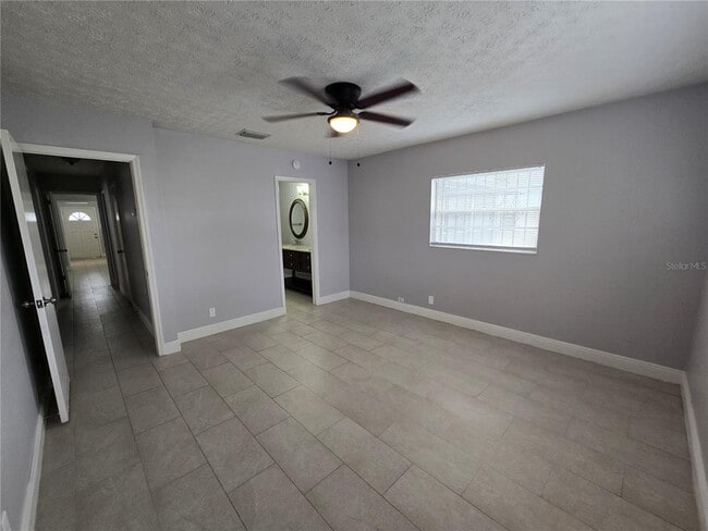 Building Photo - 2216 Tanglewood Way