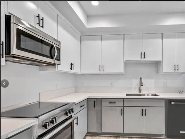 Building Photo - 4647 W 18th St
