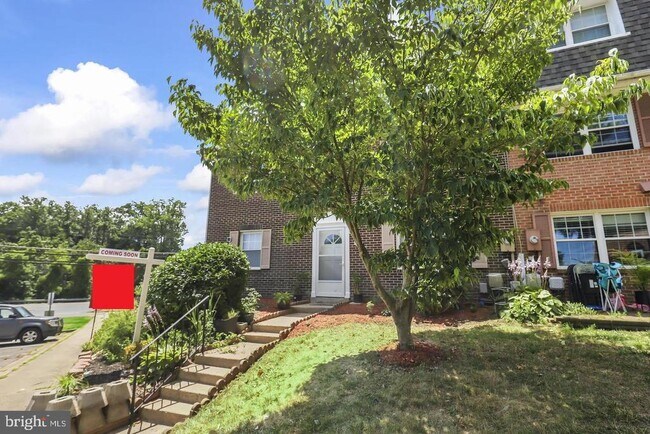 Building Photo - 9904 Hagel Cir