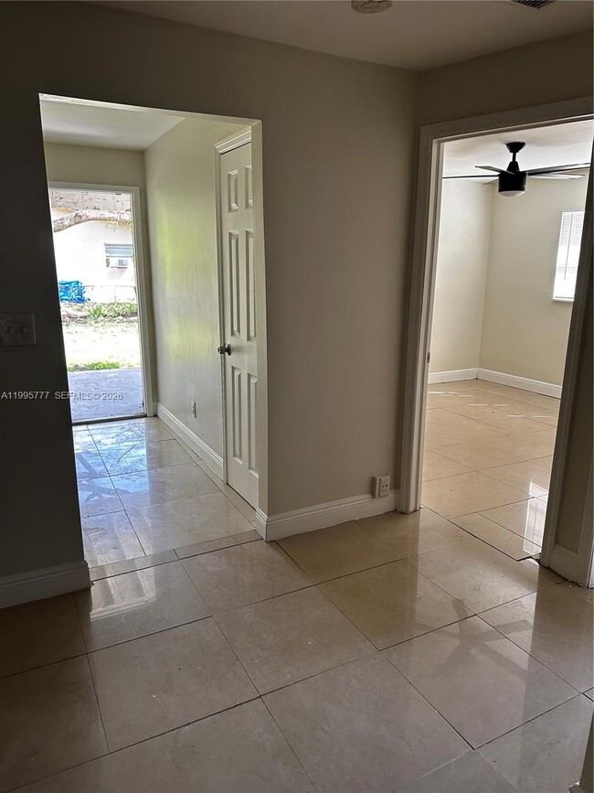 Building Photo - 5221 NW 15th Ct