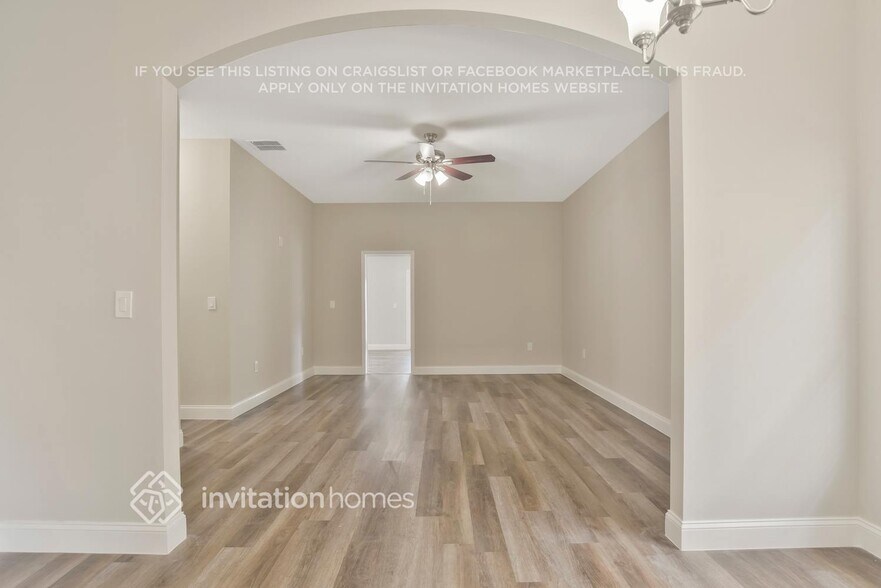 Building Photo - 7945 Riffle Ln