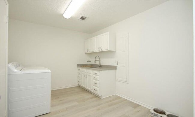 Building Photo - 12227 Gun Oak Pl