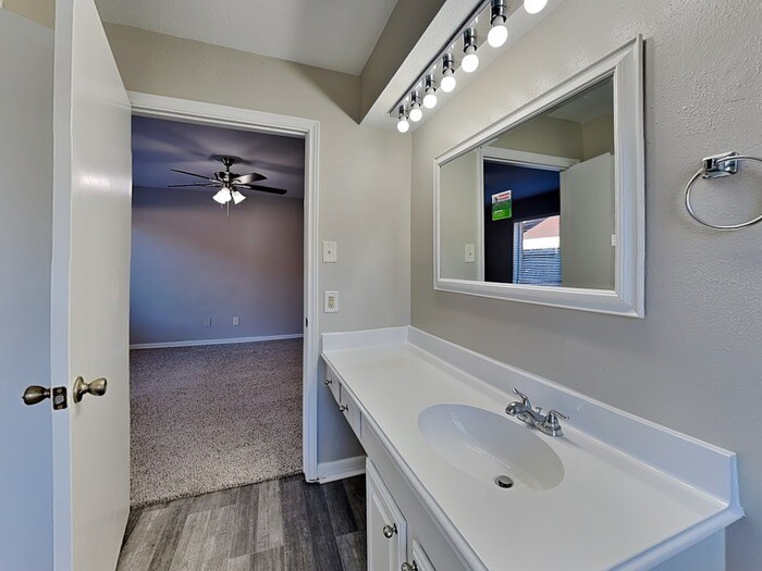 Building Photo - 2307 Romayor Ct