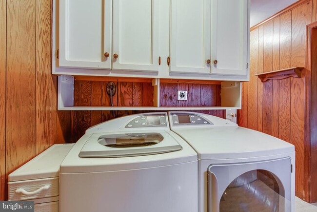 Building Photo - 12225 Tall Pines Ct