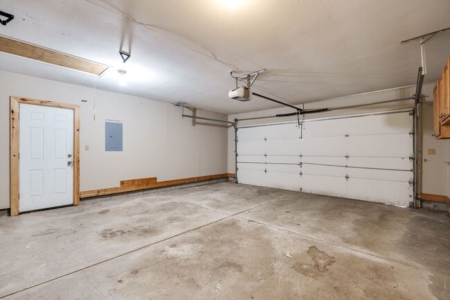 Building Photo - 5781 King Arthur Dr