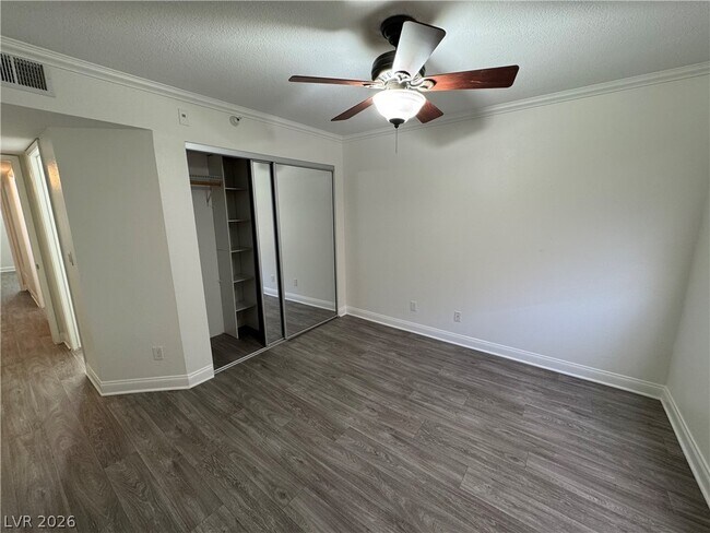 Building Photo - 2750 S Durango Dr