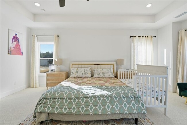 Building Photo - 415 Oakleigh Ave