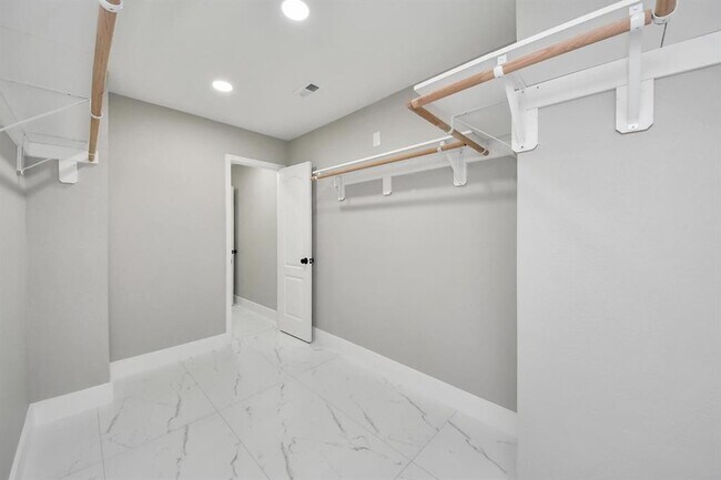 Building Photo - 354 Remington Harbor Ct