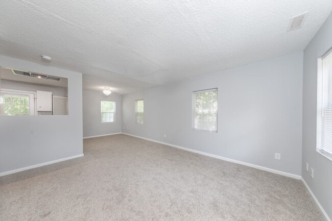 Building Photo - 1128 Wilkins Dr