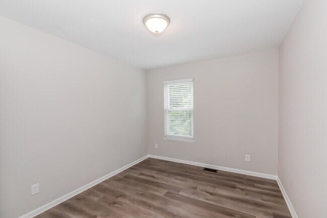Building Photo - 4503 Bathurst Dr