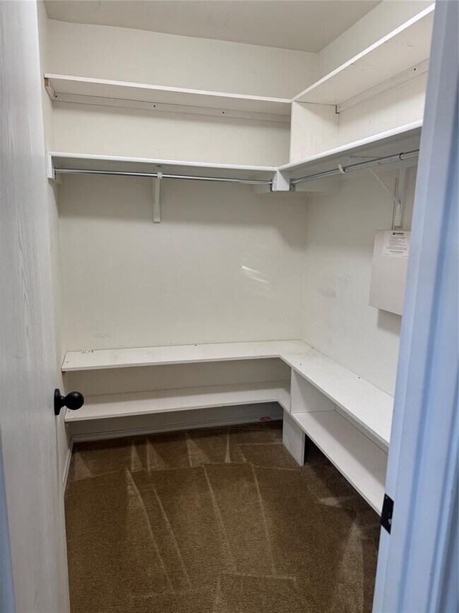 Building Photo - 13604 Abraham Lincoln St