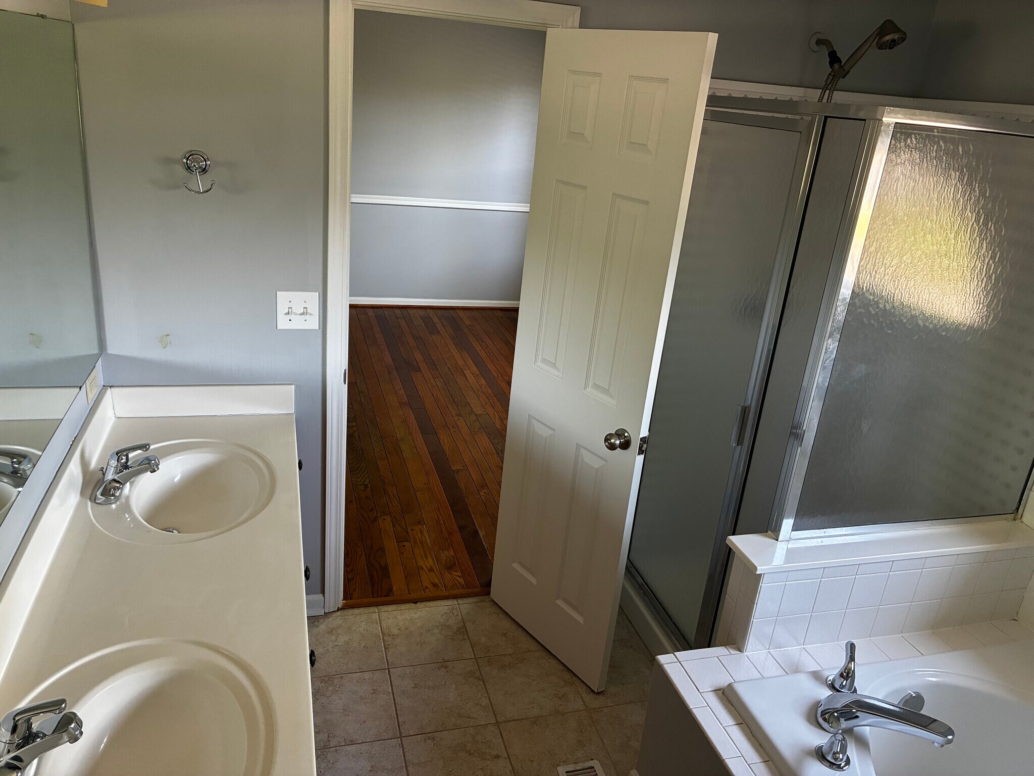 Building Photo - 12647 Gunnison Dr