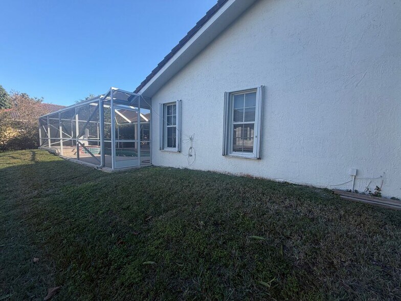 Building Photo - 11241 NW 22nd St