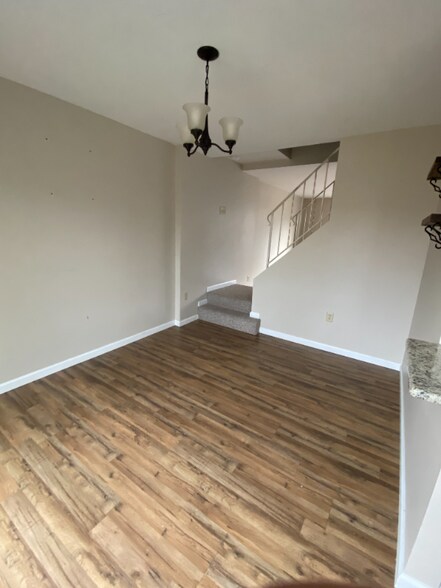 Building Photo - 88 Persian Lilac Dr