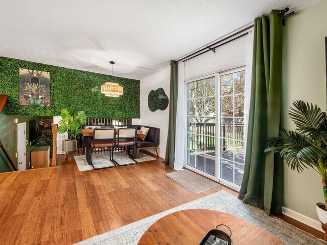 Building Photo - 8346 Seabright Dr