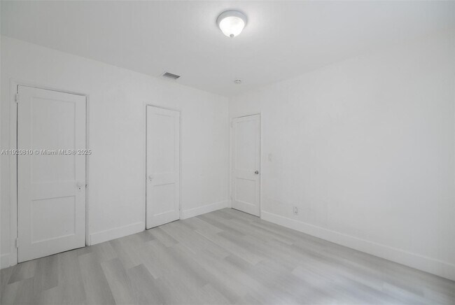 Building Photo - 1250 NW 43rd St