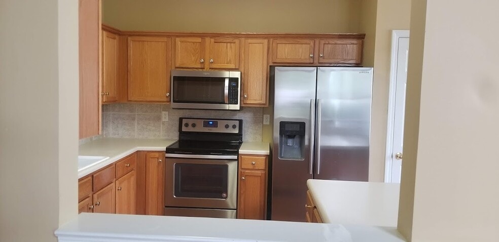 Building Photo - 1162 Island Pl E