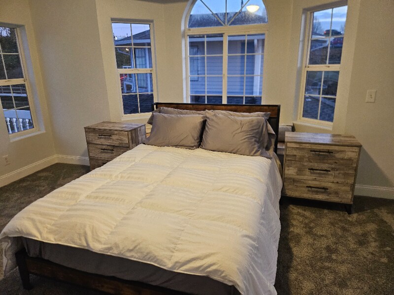 Building Photo - 18989 NE Marine Dr