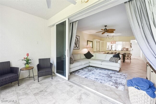 Building Photo - 871 Tanbark Dr