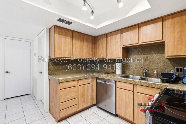 Building Photo - 8344 N 21st Dr