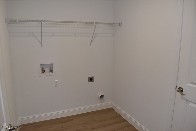 Building Photo - 4553 Midland St