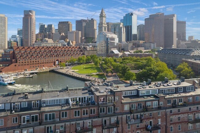 Building Photo - 33 Commercial Wharf