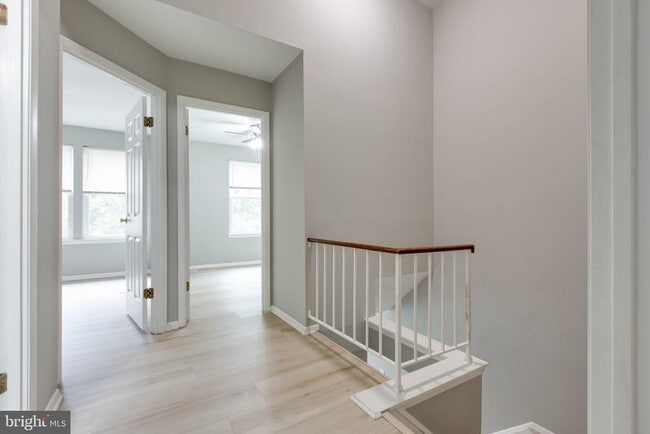 Building Photo - 7717 Heatherside Ln